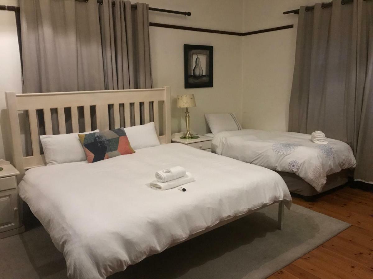 Queenspark Lodge บลูมฟอนเทน ภายนอก รูปภาพ